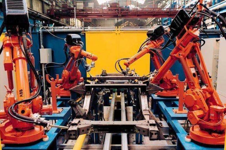 首页 详情 自动化生产线介绍  4,安全性高:采用智能工业机器人生产线